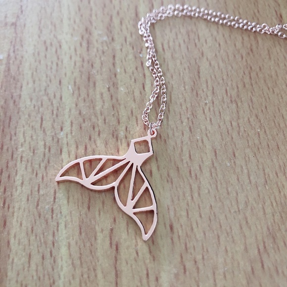 MERMAID TAIL NECKLACE - Picture 4 of 7